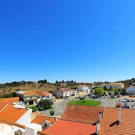 Apartamentos Bau-Doce Cercal do Alentejo Habitación foto